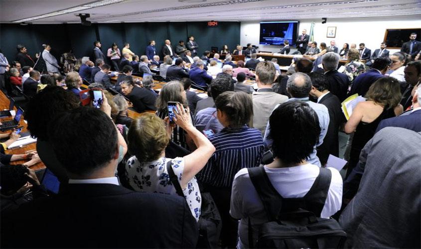 Ministro da Educação reafirma que há plantações de maconha nas universidades