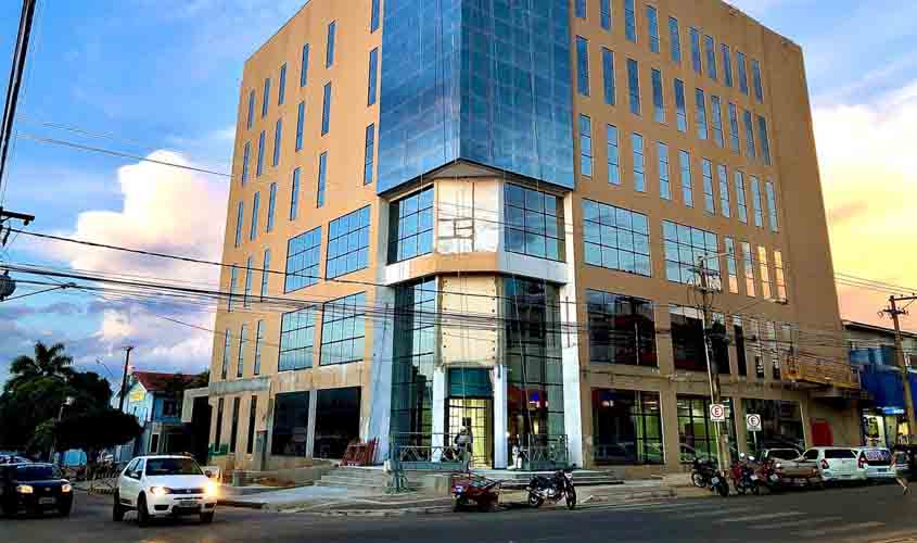 Novo fórum tem energia solar e reuso de água