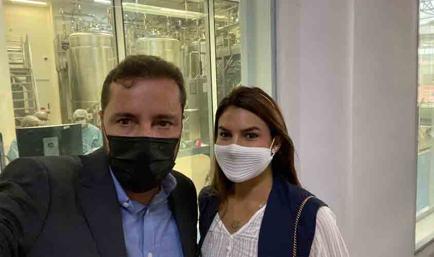 Hildon e Mariana vão à Fiocruz verificar cronograma do programa de produção da vacina