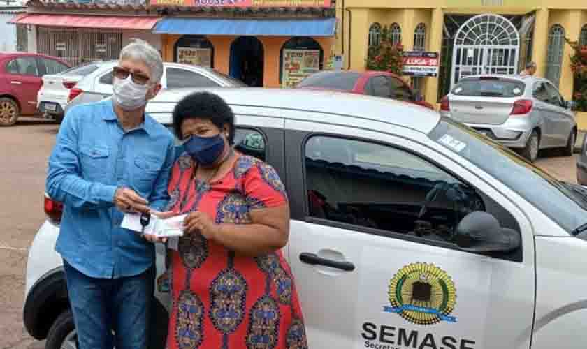 Veículo é entregue para reforçar serviço social de Porto Velho