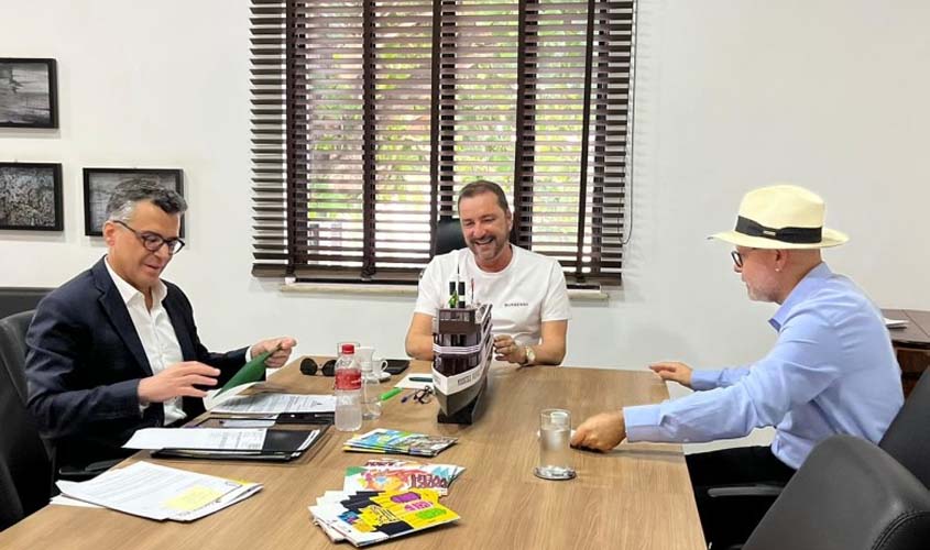 Prefeito Hildon Chaves se reúne com vereador Aleks Palitot