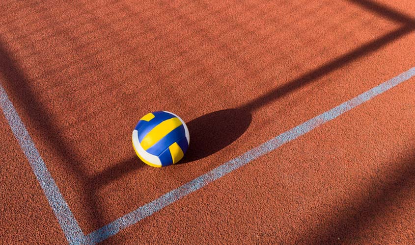 Funcionário ferido em vôlei de confraternização não será indenizado