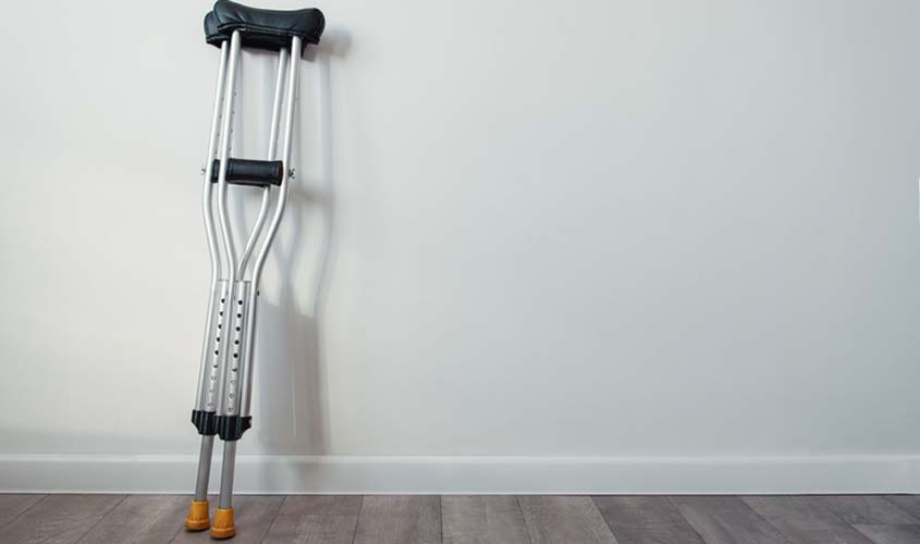 Empresa deve reintegrar trabalhador após retorno de reabilitação