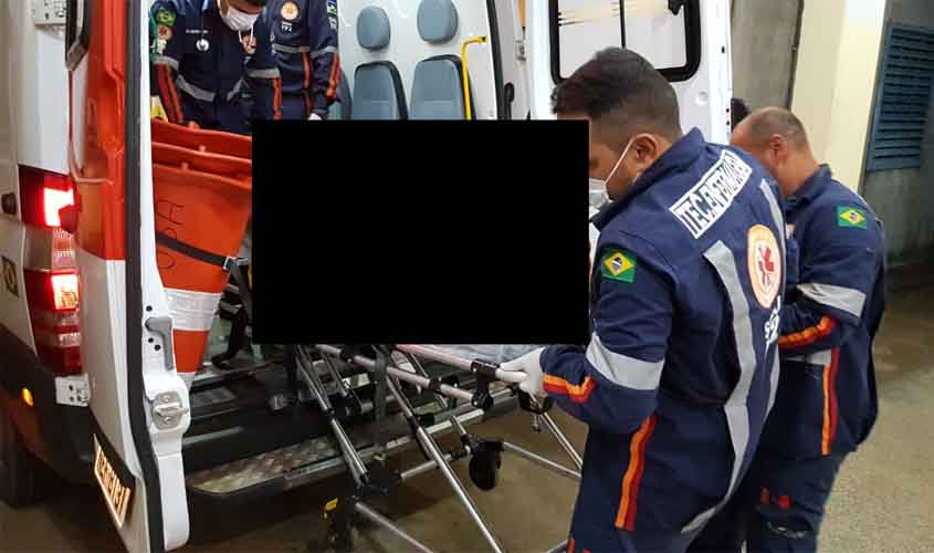 Jovem leva três facadas de adolescente durante briga por causa de pipa na zona sul