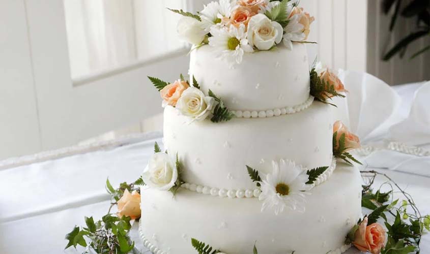 Quantos quilos de bolo para 50 pessoas? Guia prático para calcular a quantidade ideal