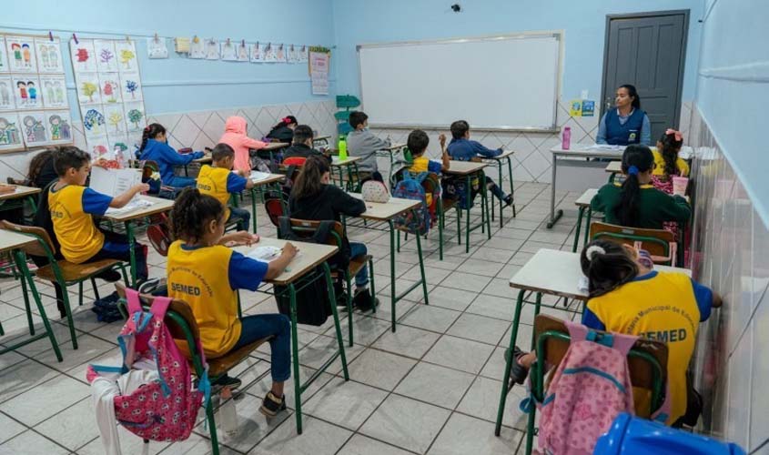 Prefeitura de Porto Velho retifica edital de professores