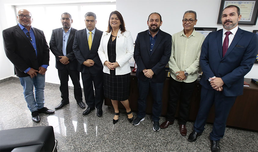 Advogados visitam presidente da Assembleia Legislativa em busca de recursos para regularizar o passivo do TJRO
