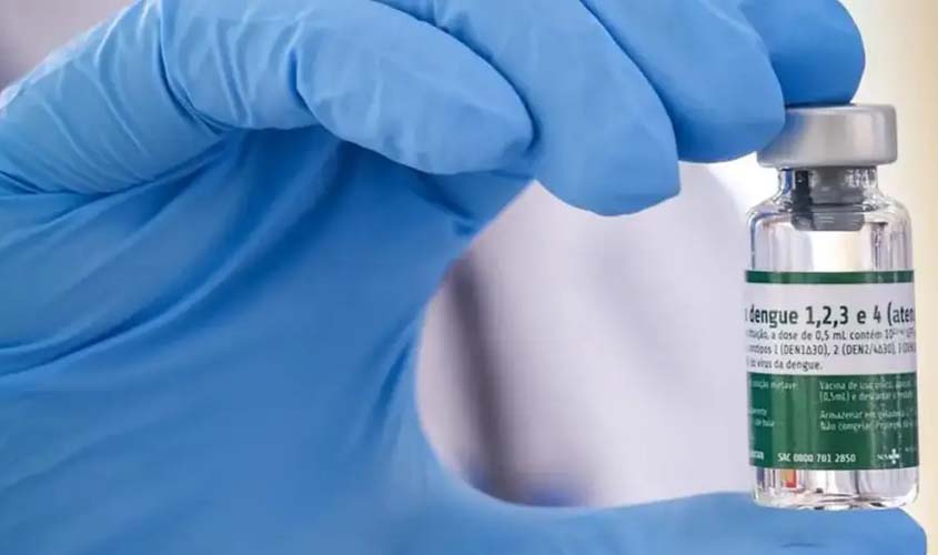 Saúde inicia vacinação contra dengue para profissionais em RO