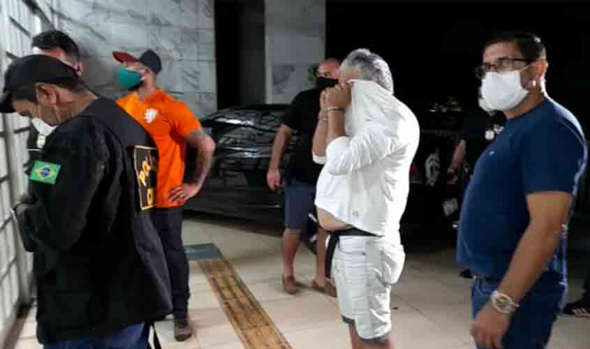 Polícia prende pai de suspeito de  matar  empresário e apreende pistola 