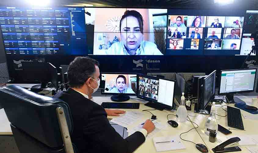 Veto de Bolsonaro não impede compra de vacinas por estados e municípios, diz Pacheco