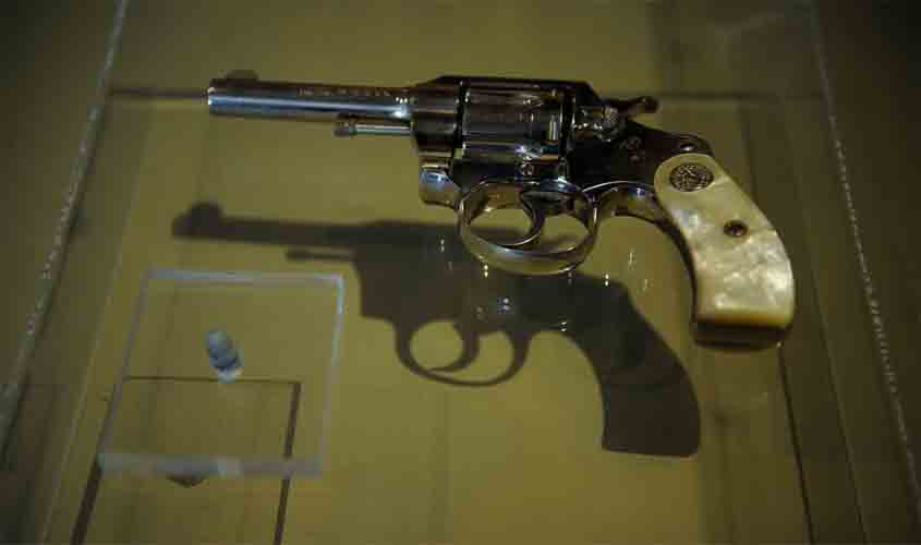 Fachin vota contra decreto presidencial sobre posse de armas