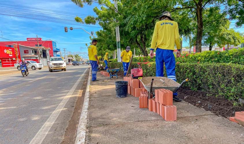 Prefeitura de Porto Velho avança nas obras de revitalização de calçadas da av. Jorge Teixeira