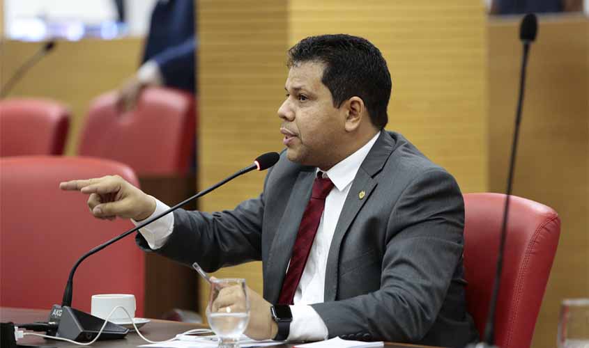 Jair Montes indica instalação de balanças para pesagem de animais