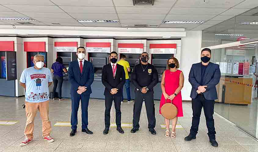 Sindicato acompanha perícia da Justiça do Trabalho na agência Urbana do Bradesco