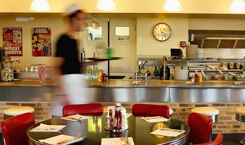 Semana terá votação sobre auxílio a bares e debate sobre preços de remédios  