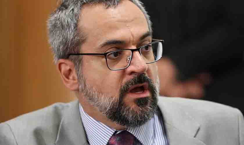 Weintraub: Bolsonaro me deu ordem para entregar o FNDE ao Centrão (vídeo)