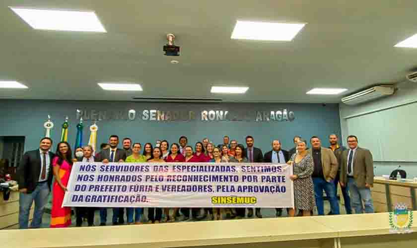 Câmara aprova PL que beneficia com gratificação, servidores que atuam nas clínicas especializadas do município