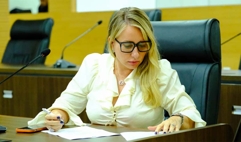 Ieda Chaves apresenta indicação de criação da Coordenadoria de Bem-Estar do Animal Doméstico