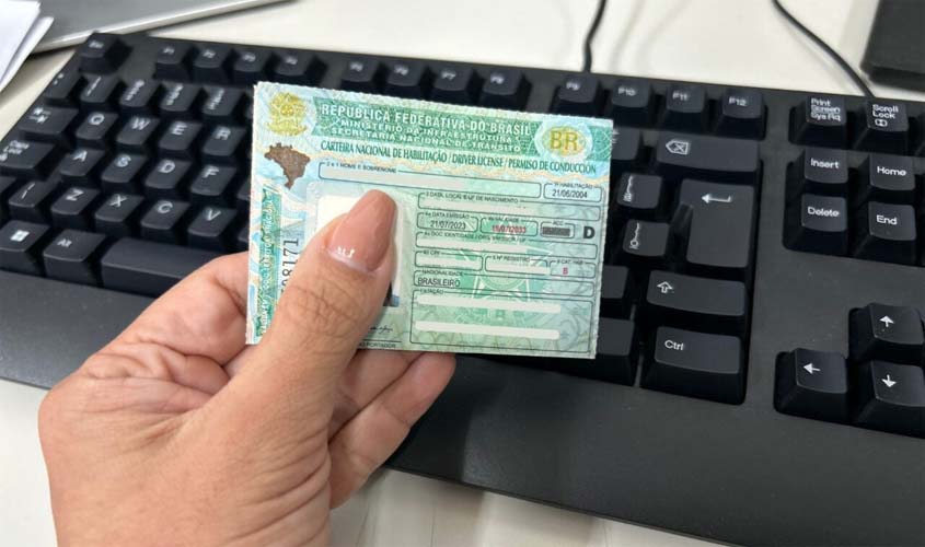 Conselho Nacional de Trânsito altera regra e passa a permitir o uso de véu e hábito religioso na CNH
