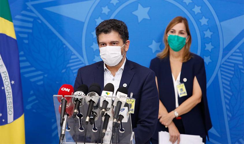 Covid-19: Brasil tem 881 mortes registradas em 24h e chega a 12,4 mil