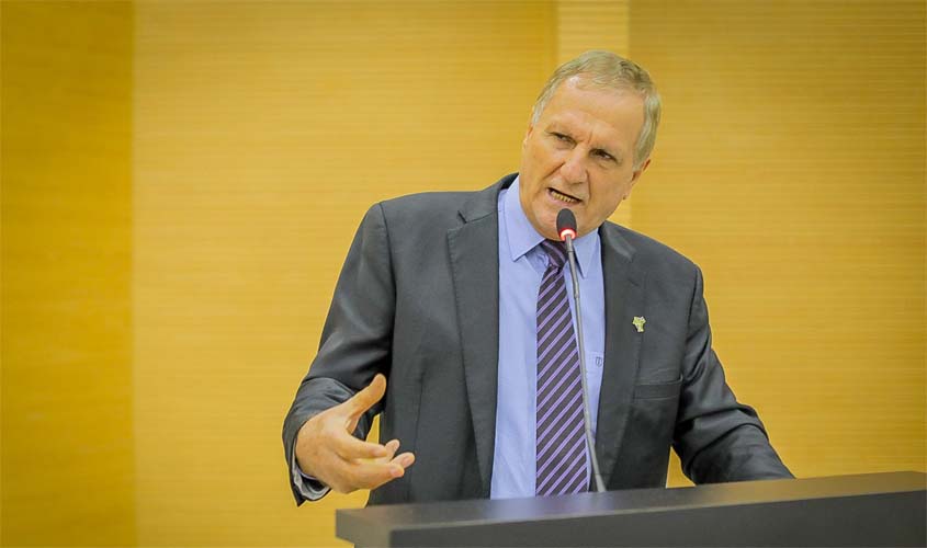 Follador comemora decreto de redução de 12% para 4% o ICMS do boi