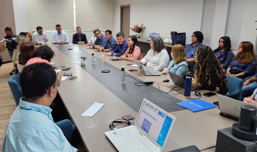 FIERO e SENAI recebem ABDI para visita técnica e assinatura de acordo de cooperação