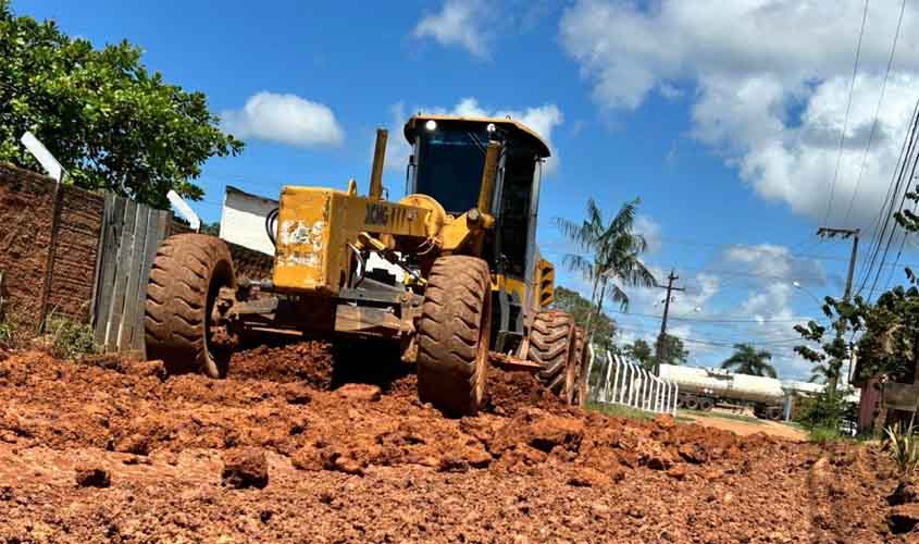 Prefeitura de Porto Velho atende pedido da comunidade e inicia recuperação de estrada no Km 13, Vila Codaron
