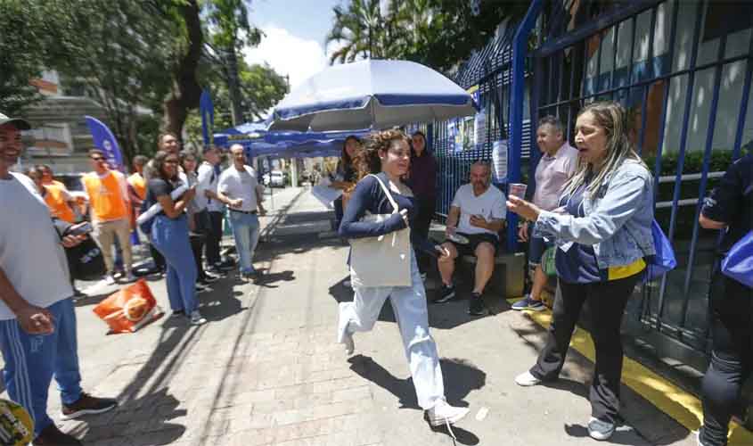 Enem 2025: saiba critérios para pedir isenção da taxa de inscrição