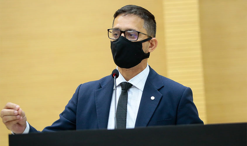 Deputado Anderson parabeniza servidores das UBS que mesmo sem receberem insalubidade atuam nos testes da COVID19