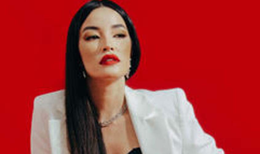 Domine a arte de usar batom vermelho neste Dia dos Namorados e conquiste uma boca deslumbrante!