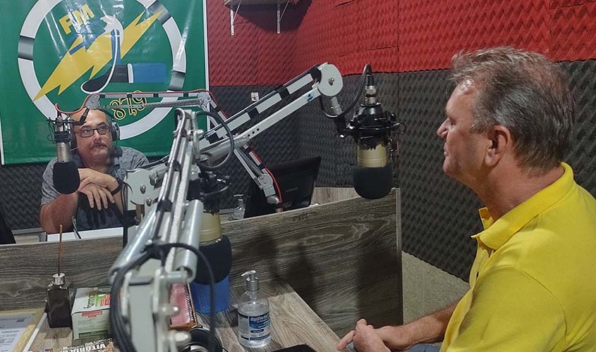 Luizinho Goebel lamenta o falecimento do radialista José Weliton Ferreira, o Lojão