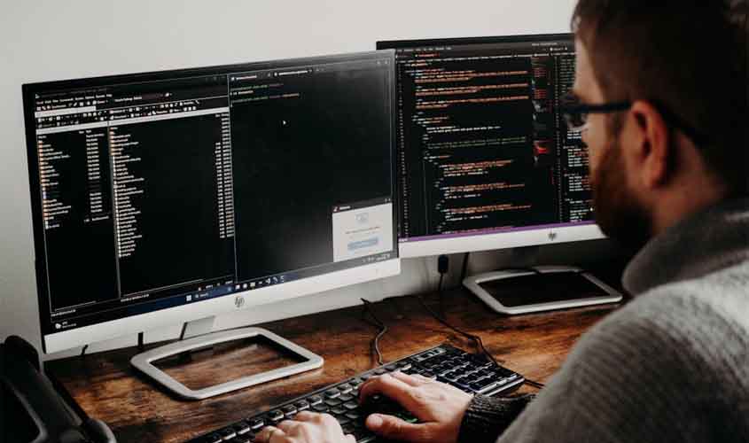 O que é informática avançada? Entenda o que vai além do básico e como se destacar