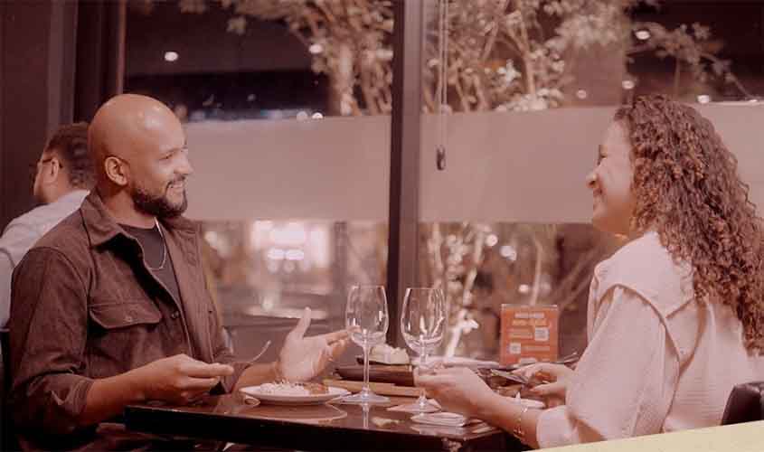 Casais terão noite especial com trilha sonora ao vivo no Porto Velho Shopping