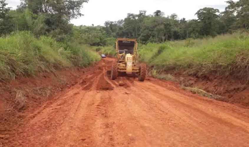 Deputado Luizinho Goebel solicita melhorias na RO-495 entre Parecis e Chupinguaia