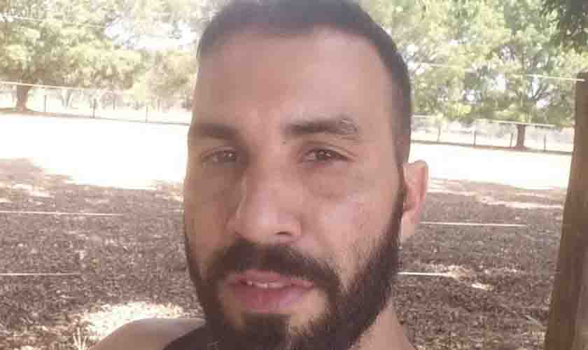 Homem que seria enterrado em cova já aberta pelo assassino revela premonição da mãe e diz: “foi a mão de Deus”