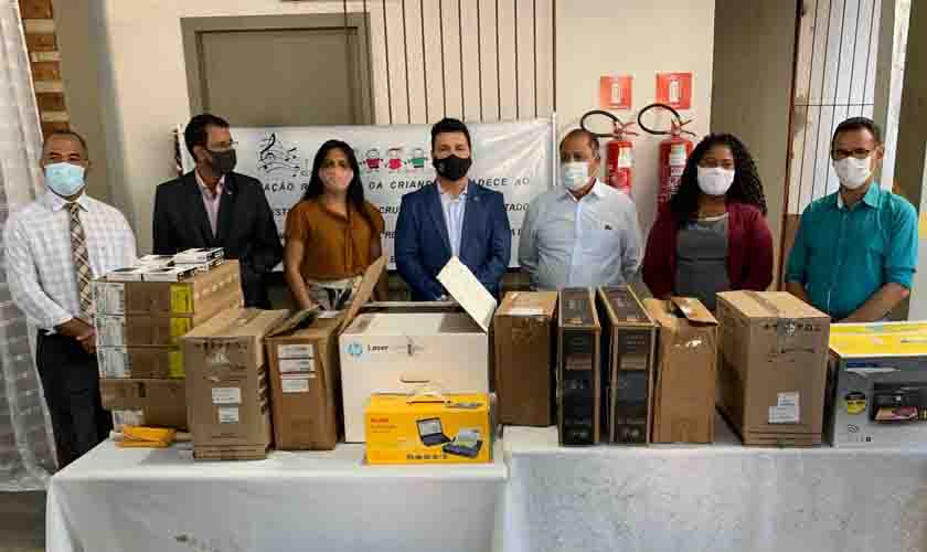 Deputado Marcelo Cruz destina recurso para associação que atende mais de 1.500 crianças