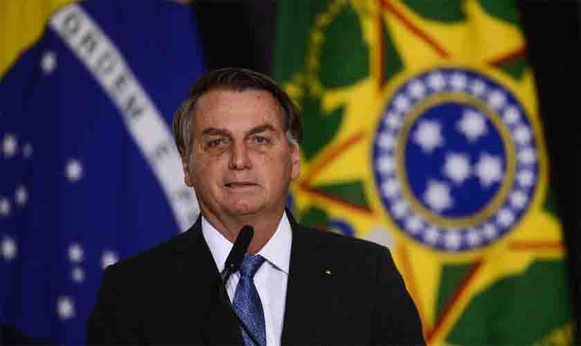 Bolsonaro diz que indicação de Mendonça para o STF deve sair hoje
