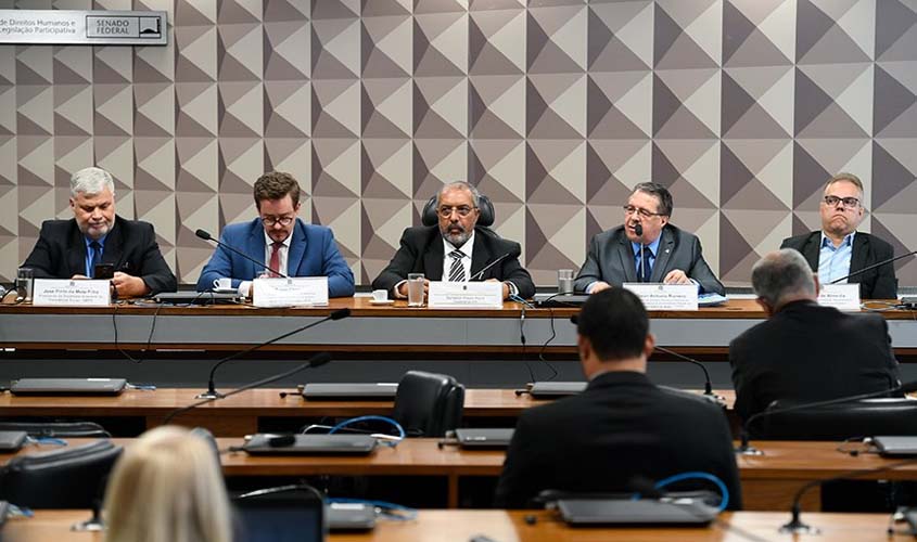 Previdência: debatedores criticam ideia de tramitação sumária da reforma no Senado