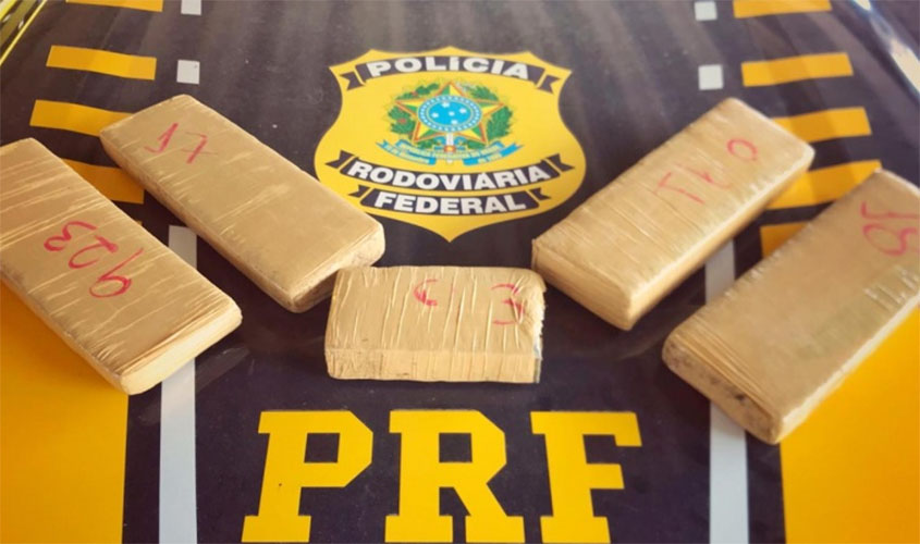 PRF apreende 4,5 kg de maconha em Ji-Paraná/RO