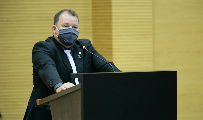 Dr. Neidson cobra distribuição de mais leitos de UTI na Macrorregião II