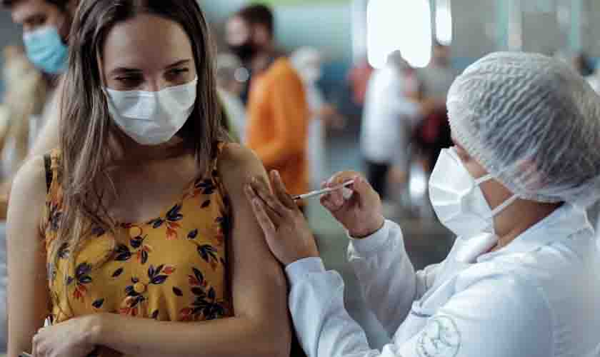 Novo recorde de vacinação em Vilhena: mais de 3,2 mil vacinas aplicadas em 24 horas