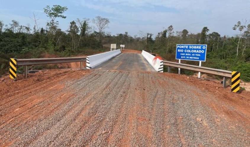 Tráfego de veículos é liberado na ponte sobre o rio Colorado na RO-490