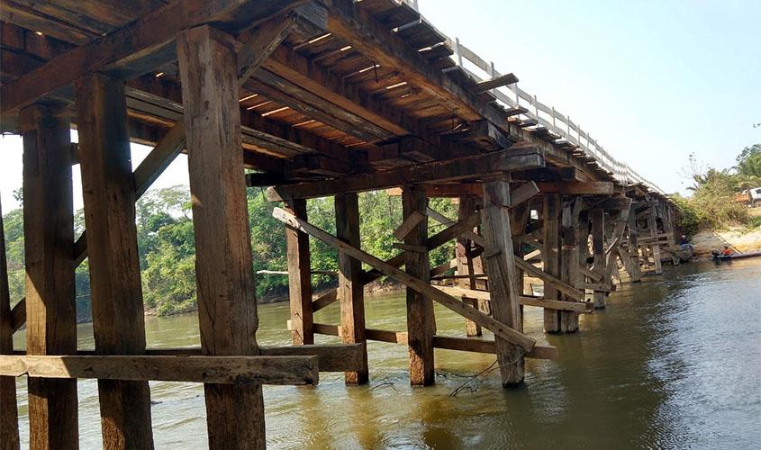 Governo recupera ponte e promove limpeza de rodovia no Cone Sul