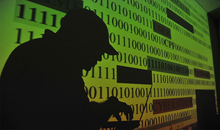 Relator indefere habeas corpus de casal acusado de invadir celulares de autoridades