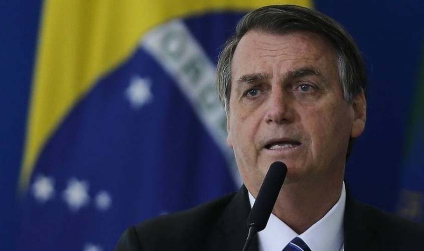 No Twitter, Bolsonaro descarta recriação da CPMF e aumento de tributos