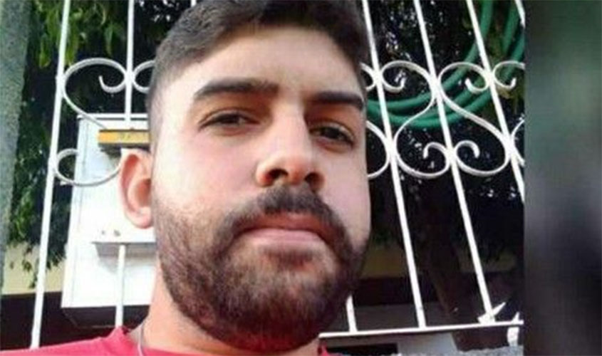 Jovem perde a vida após perder controle da moto e bater contra poste