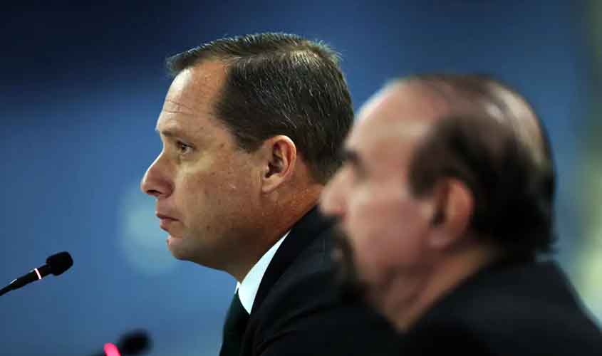 Mauro Cid pede ao STF extinção da pena e devolução de passaporte