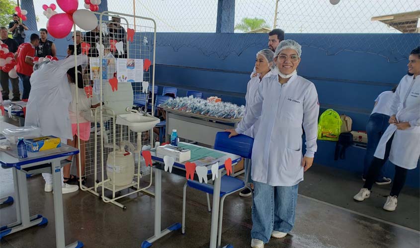 Grupo Ajudar faz nova ação na Escola Tiradentes VII