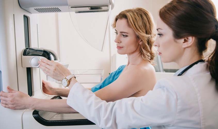 Cobertura de mulheres que fazem mamografia está muito abaixo do recomendado no Brasil