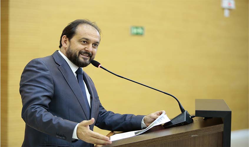 Secretária de Esportes da Capital e servidores da pasta recebem homenagens 